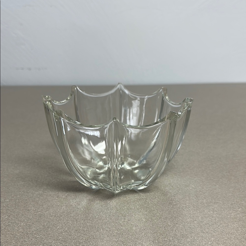 Westmoreland Clear Glass umbrella shaped berry Bowl